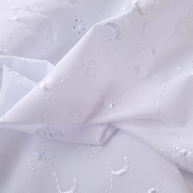 5 Hole - Broderie Anglaise - White