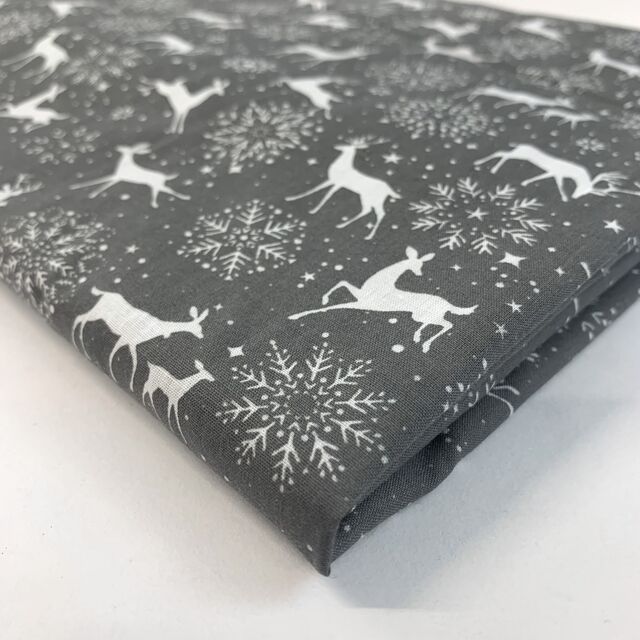 Christmas Poly/Cotton - Dear Deer - Silver